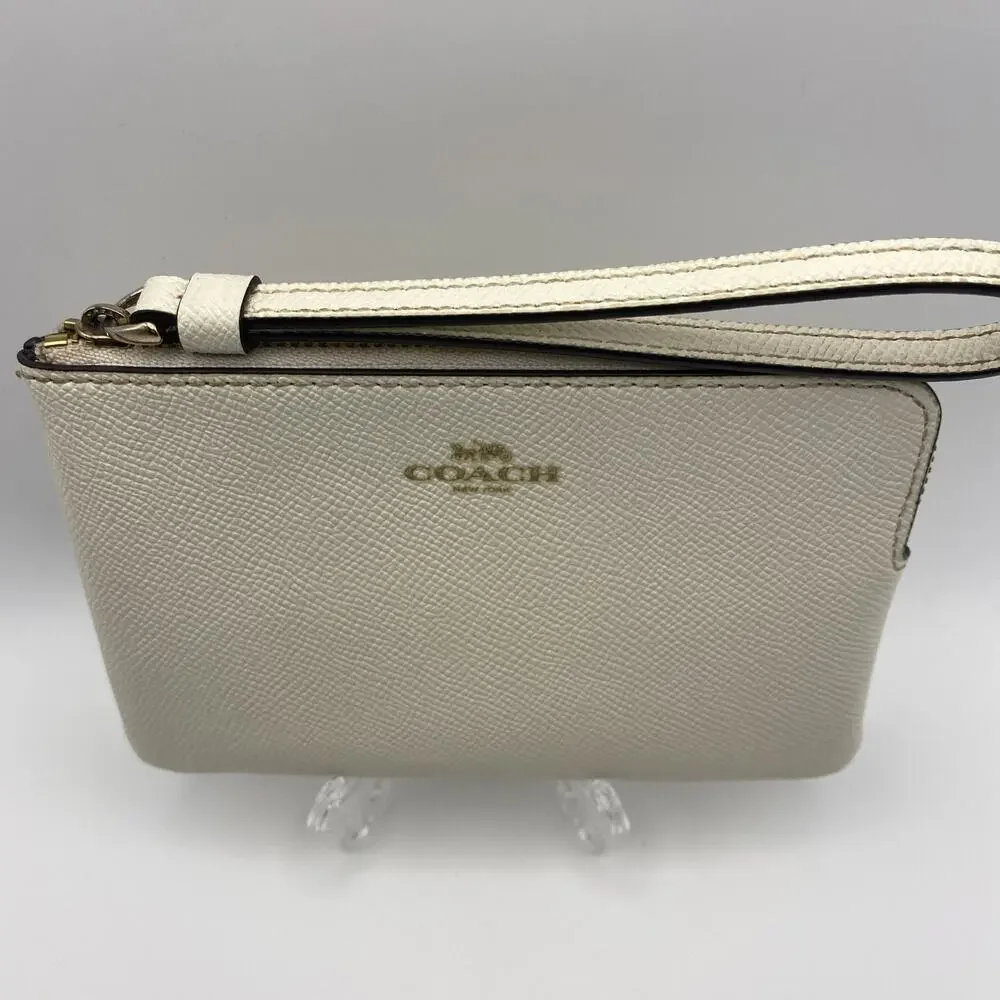 COACH Crossgrain Leather Corner Zip Wristlet Wallet Chalk F58032 MSRP $75